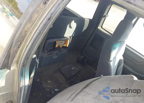 2002 Chevrolet S-10 Ls z USA, uszkodzony, nr VIN 1GCCS195928110593